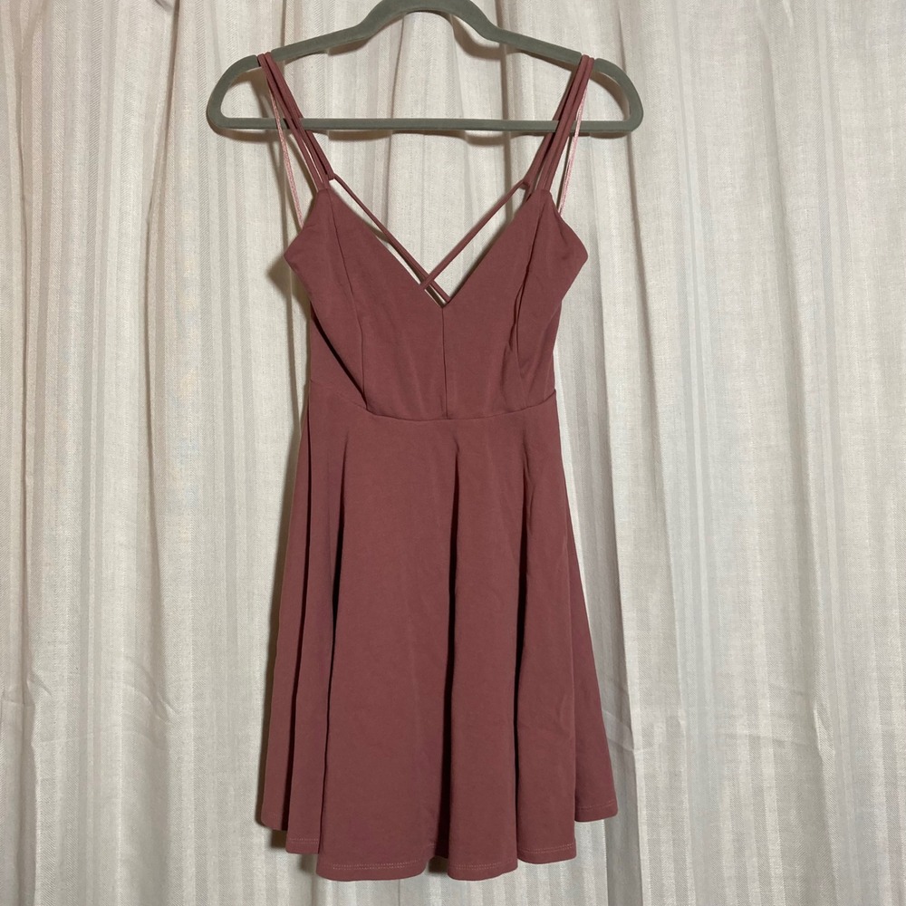 Flirty Windsor Mauve Rose Strappy Back Skater‎ Dress V-Neck Fit and Flare Mini M